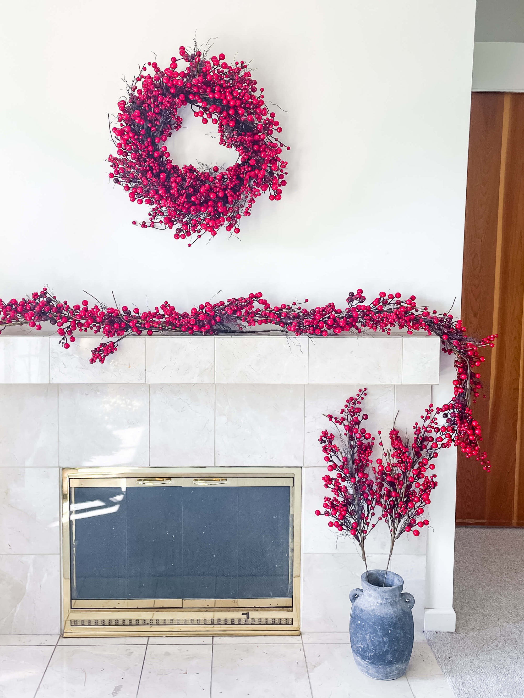 Red Berry Wreath 24"