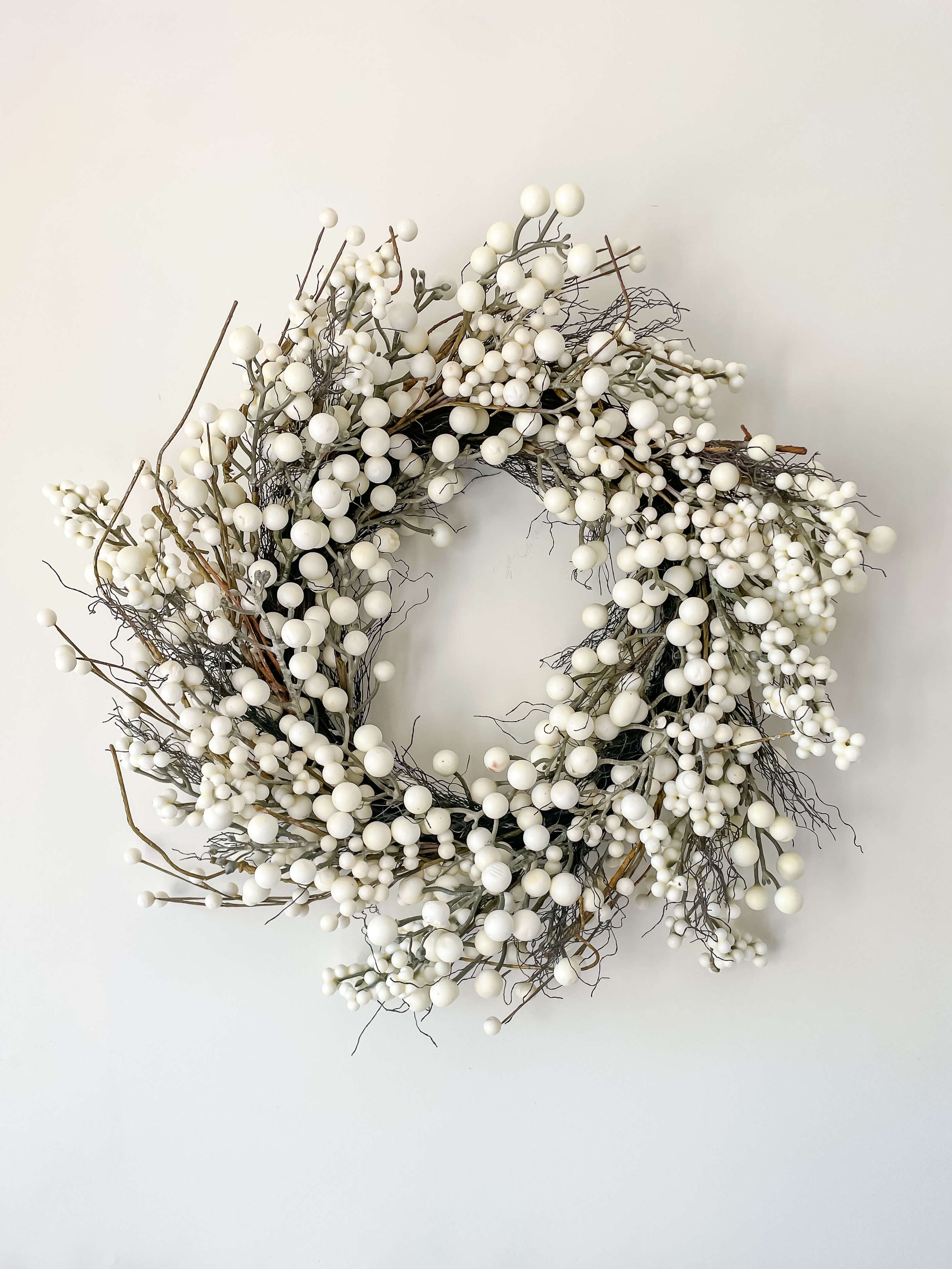 White Berry Wreath 24"