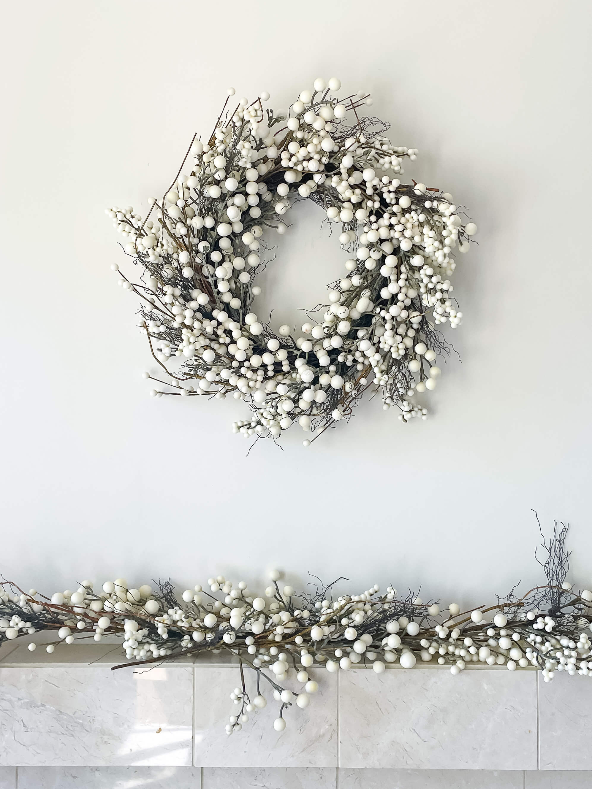 White Berry Wreath 24"